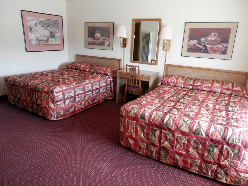 Kiva Motel Шоу Лоу Екстериор снимка
